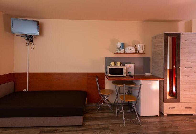 پانسیون Erika Vendégház