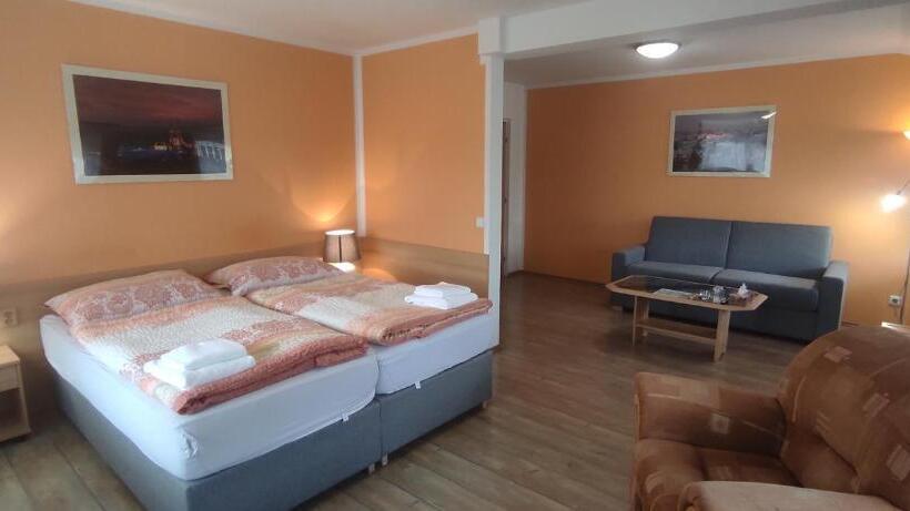 פנסיון H+m Penzion