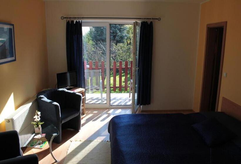 بنسيون Ubytovani Nikol