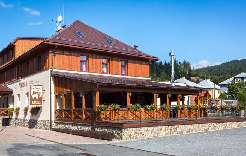 Relax Hotel Valaška