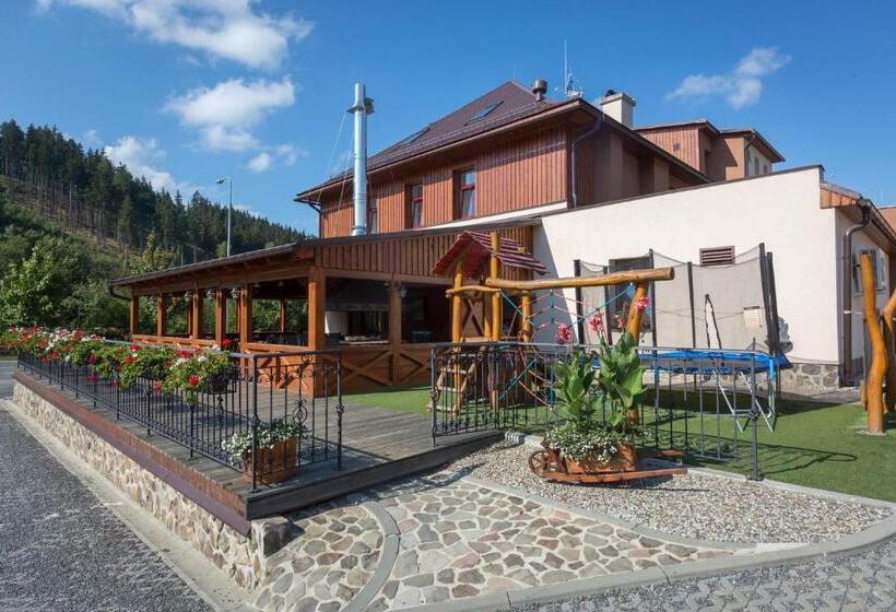 Relax Hotel Valaška