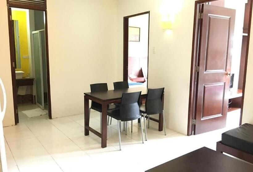 Hotel Alice In Wonderland Beach