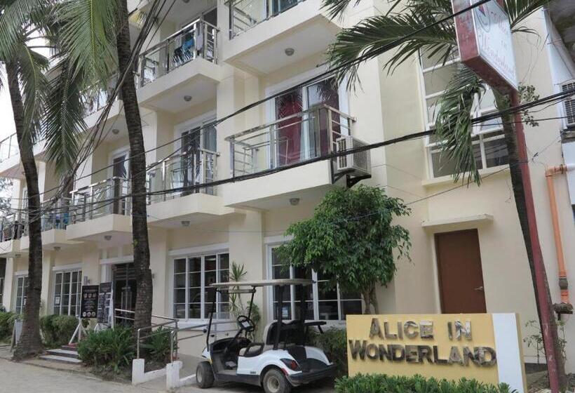Hotel Alice In Wonderland Beach