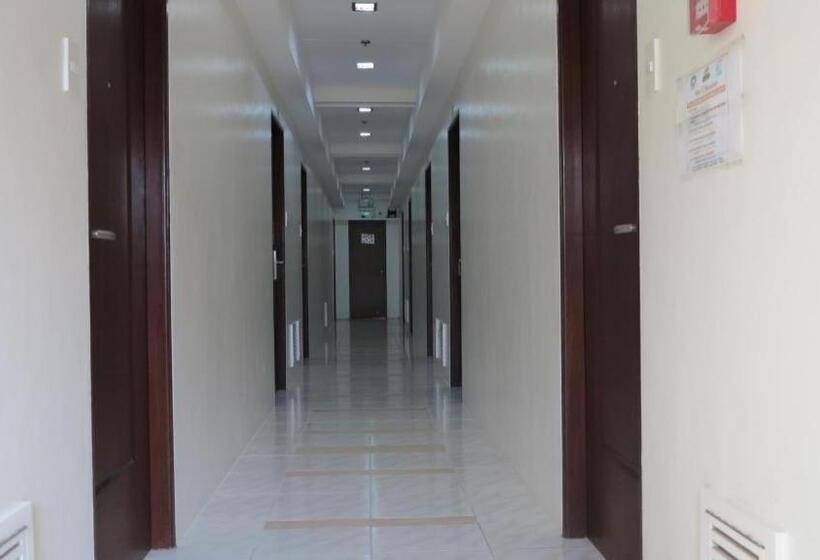 Hotel Alice In Wonderland Beach