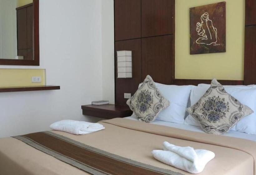 Hotel Alice In Wonderland Beach