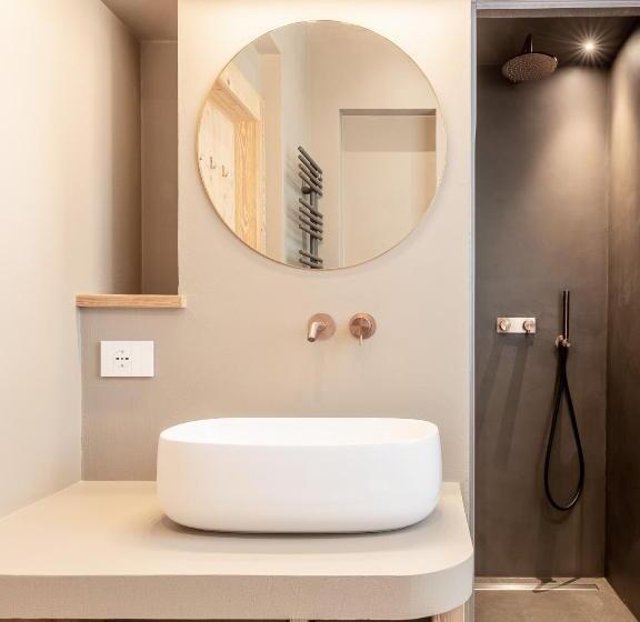 ホテル Alla Stazion Locanda Nelle Dolomiti