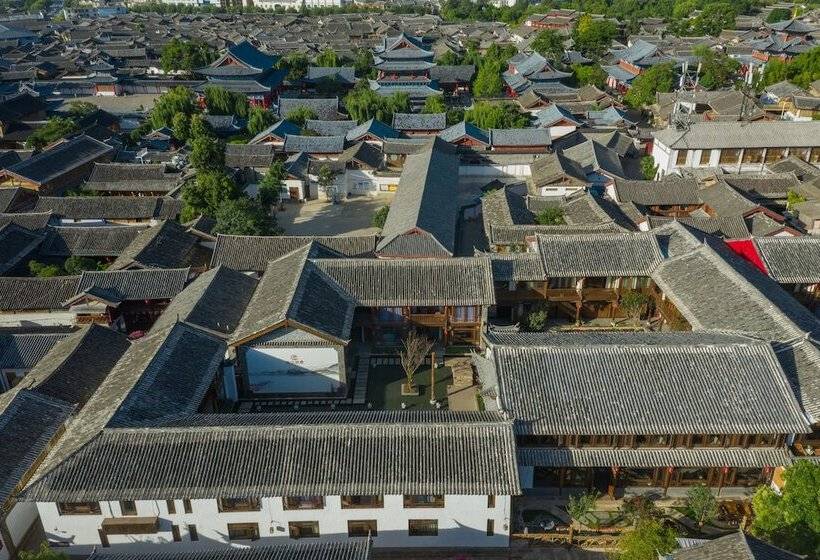 هتل Lijiang Passing Cloud Resort