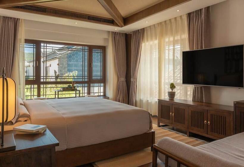 هتل Lijiang Passing Cloud Resort