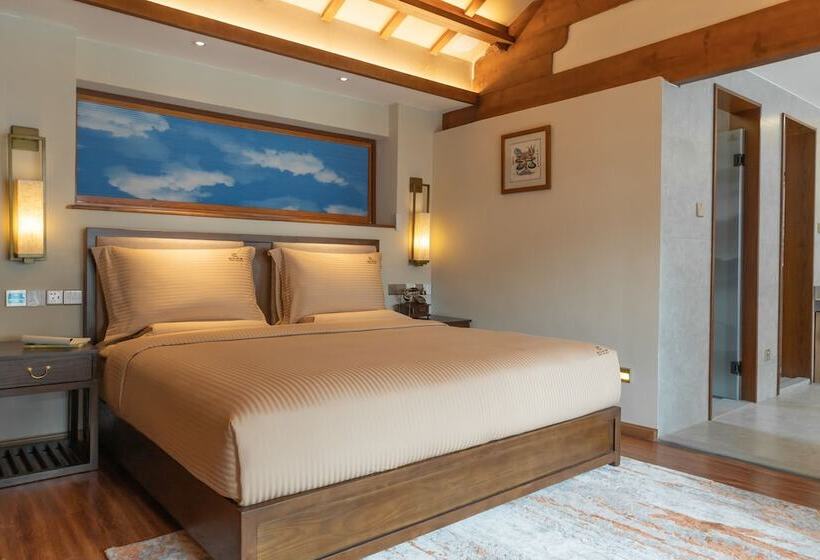 هتل Lijiang Passing Cloud Resort