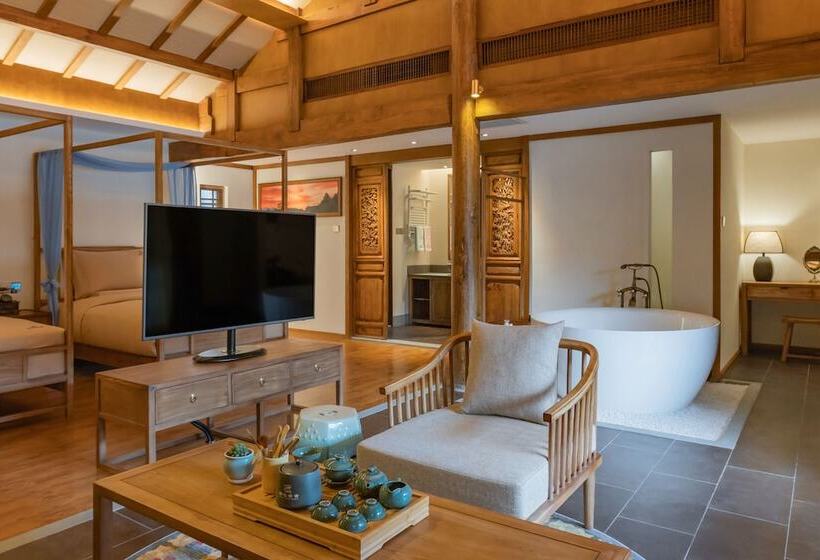 هتل Lijiang Passing Cloud Resort