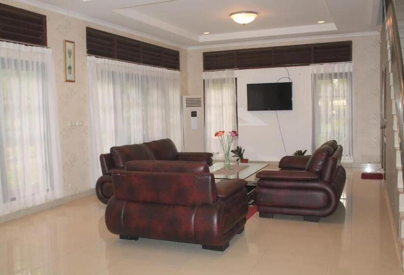 ホテル New Green Sentul Resort