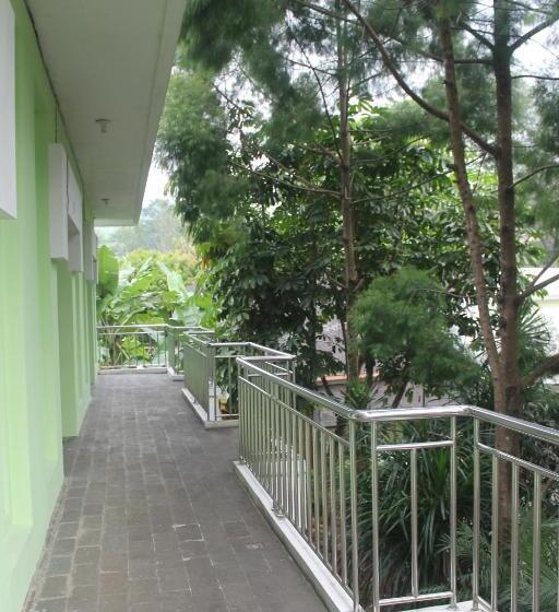 ホテル New Green Sentul Resort