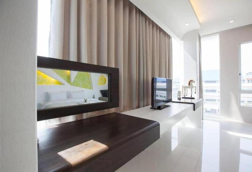 O Bay Design Hotel Prachuap