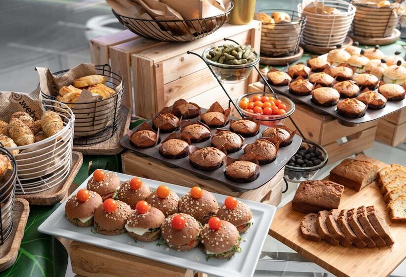 בית מלון כפרי Park Inn By Radisson Jeddah Madinah Road