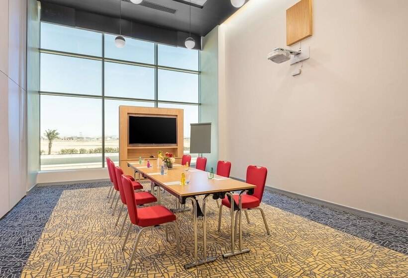 בית מלון כפרי Park Inn By Radisson Jeddah Madinah Road