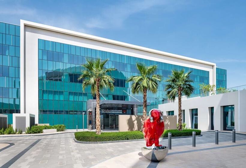 هتل Radisson Red Dubai Silicon Oasis