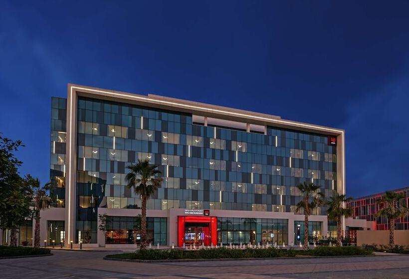 هتل Radisson Red Dubai Silicon Oasis