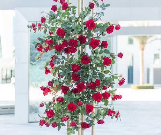 هتل Radisson Red Dubai Silicon Oasis