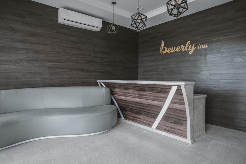 Отель Reddoorz Plus Near Ferry Terminal Batam Center