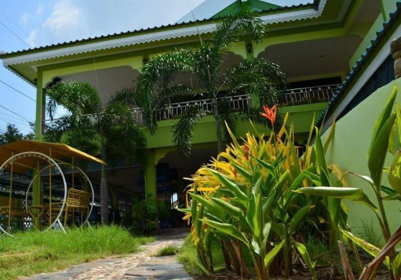 בית מלון כפרי Ruanchaba Resort