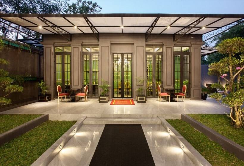 Отель Sofia Boutique Residence