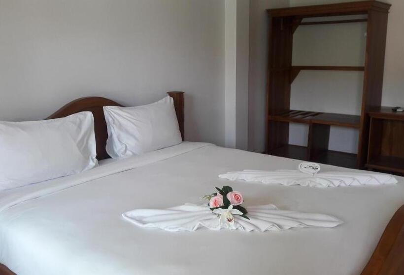 בית מלון כפרי Suksopha Resort