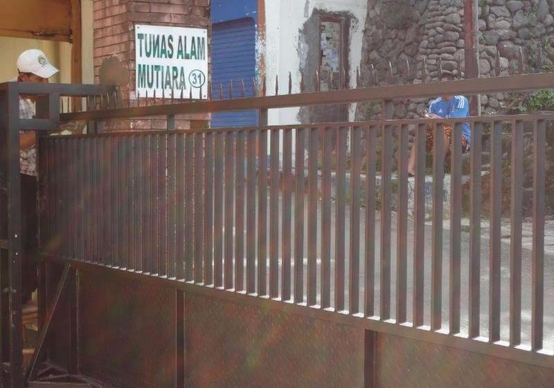 호텔 Villa Tunas Alam Mutiara