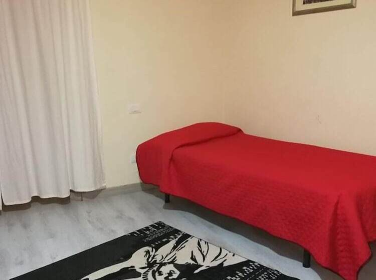 پانسیون Atrium Rooms