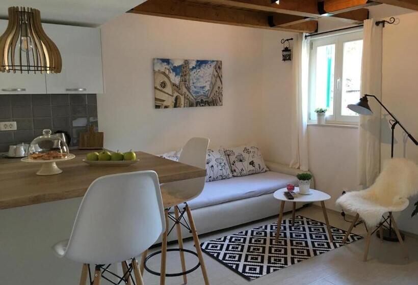 پانسیون Central Split Rooms And Apartments Paese