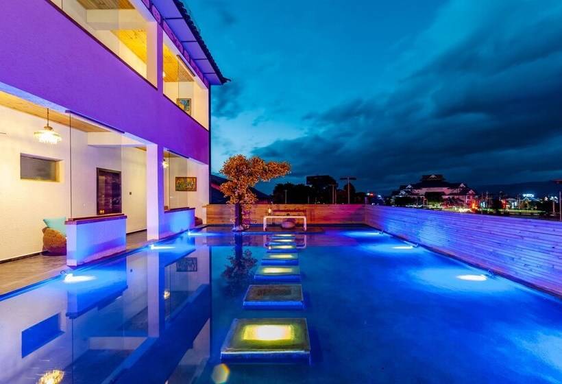 پانسیون Crystal Taro Inn Dali