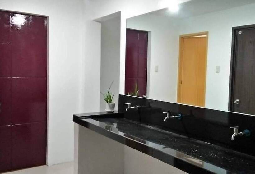 پانسیون Echague Place