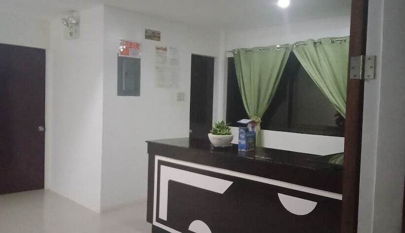 پانسیون Echague Place