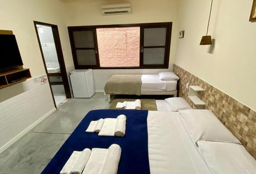 פנסיון Suíte Lázaro