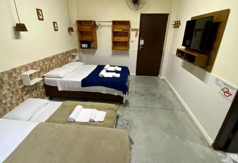 פנסיון Suíte Lázaro