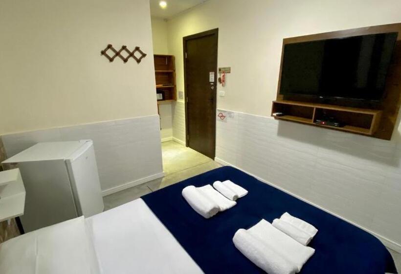 פנסיון Suíte Lázaro