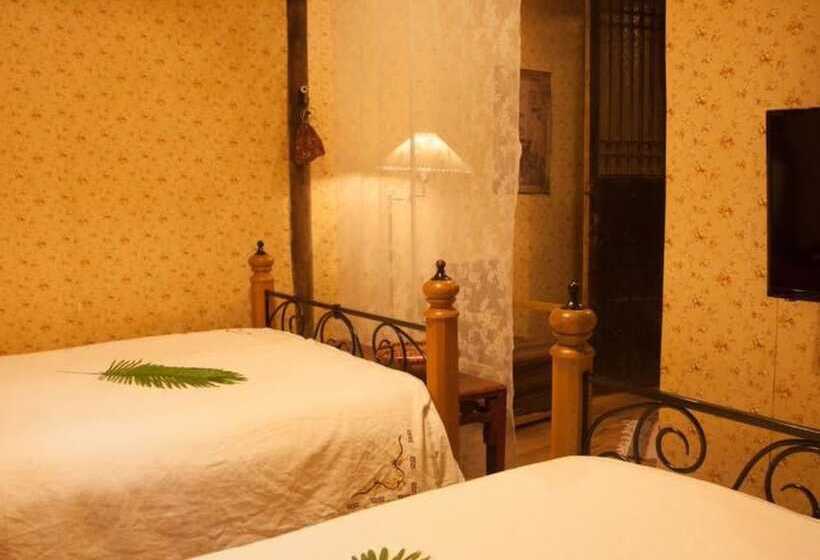 Pig S Inn Huangshan Xidi