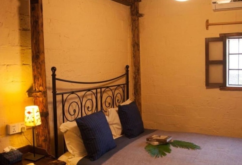 Pig S Inn Huangshan Xidi