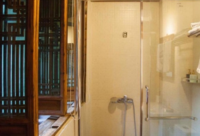 Pig S Inn Huangshan Xidi