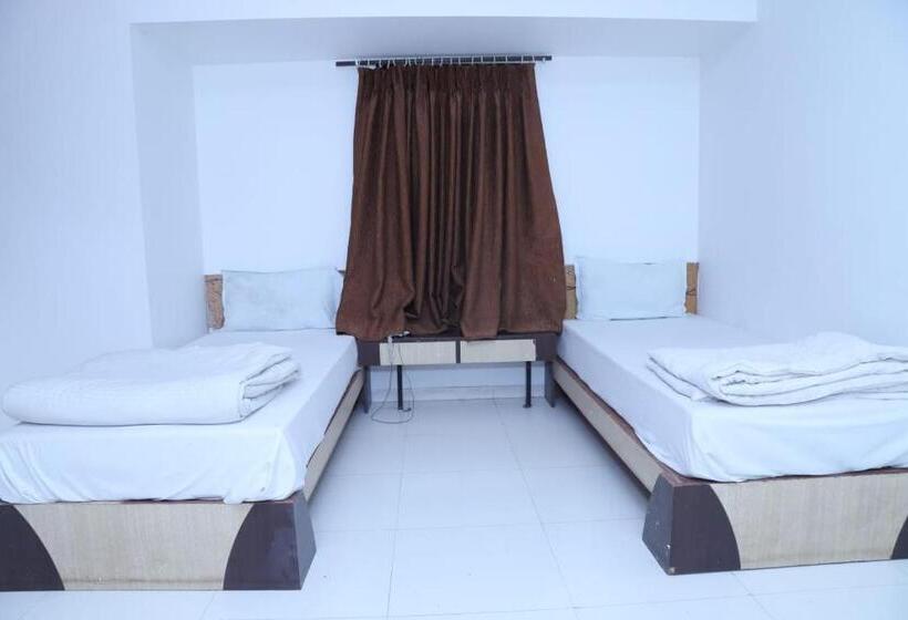 ホテル Kewal Inn