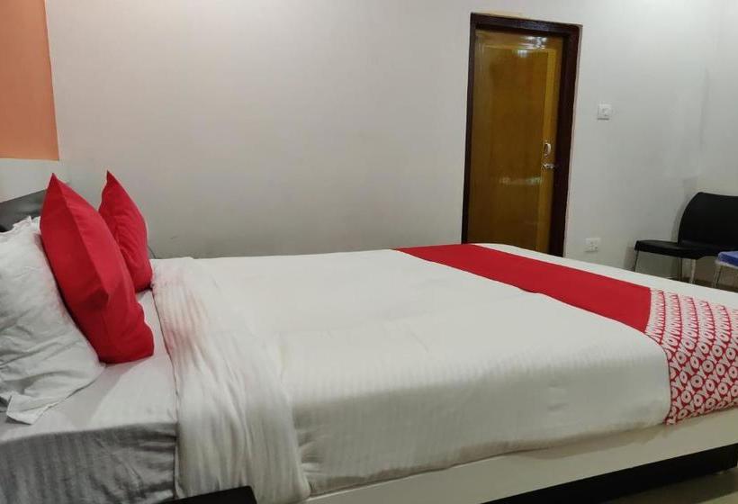 فندق Oyo 45654 Saw Aiom Residency