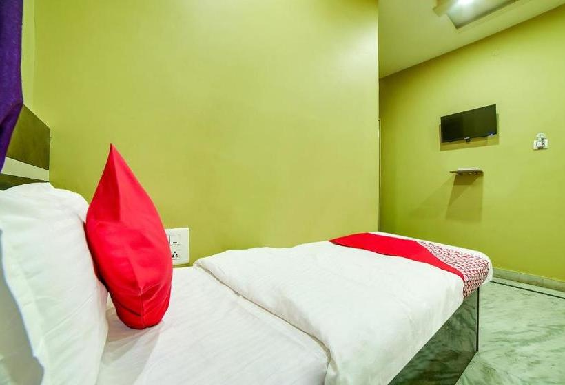 호텔 Oyo 65103 Hashmi Residency