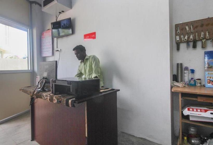 בית מלון כפרי Oyo 68192 Jdi Inn