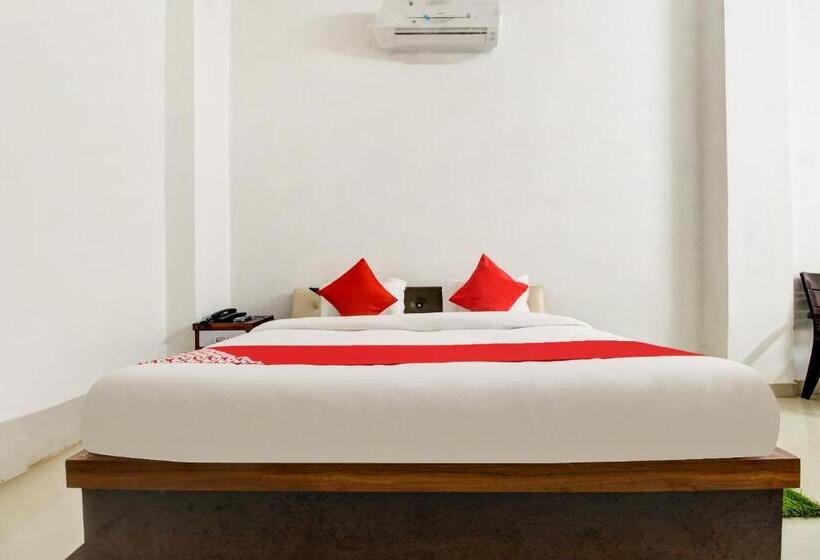 فندق Pratap Plaza