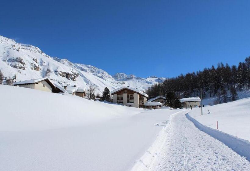 Hotel Sonne Fex Alpine Hideaway