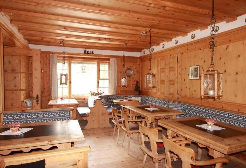 Hotel Sonne Fex Alpine Hideaway