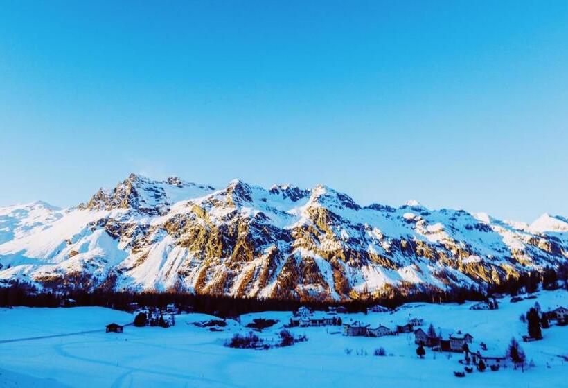 ホテル Sonne Fex Alpine Hideaway