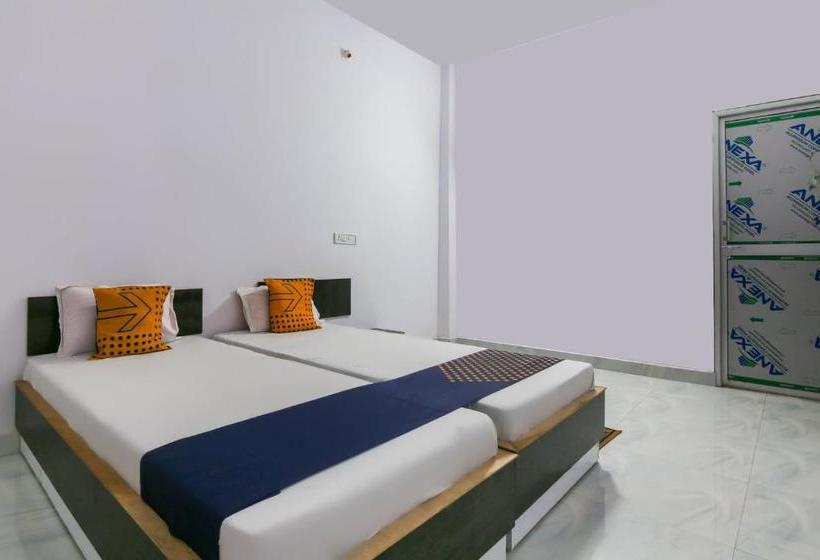 בית מלון כפרי Spot On 43466 Sangeeta Palace