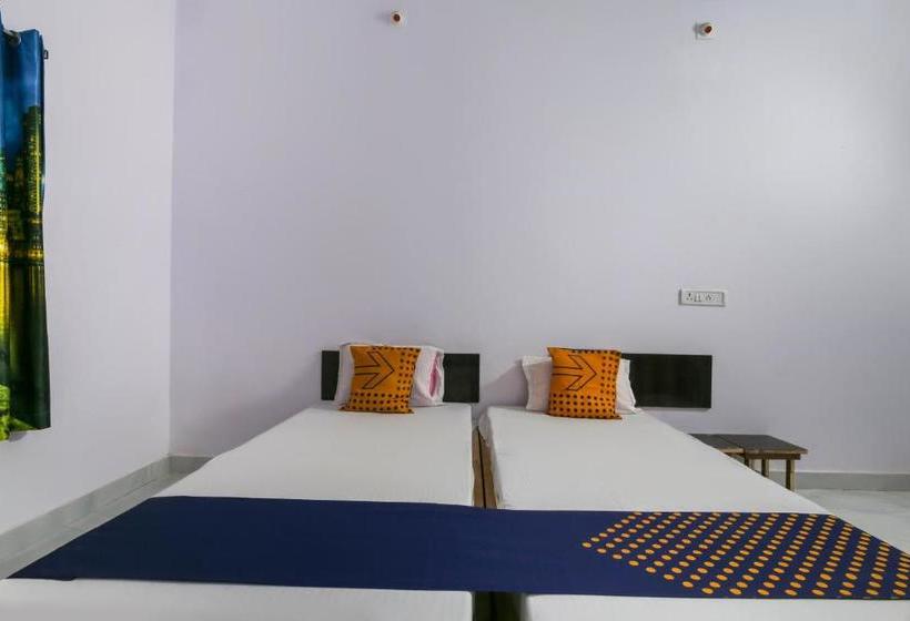 בית מלון כפרי Spot On 43466 Sangeeta Palace