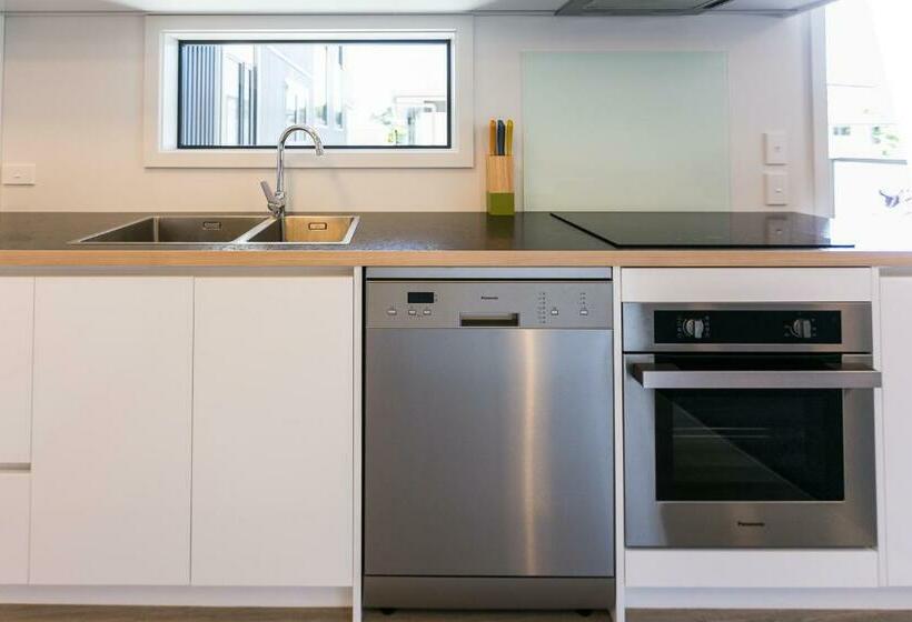 Riverwalk Apartments