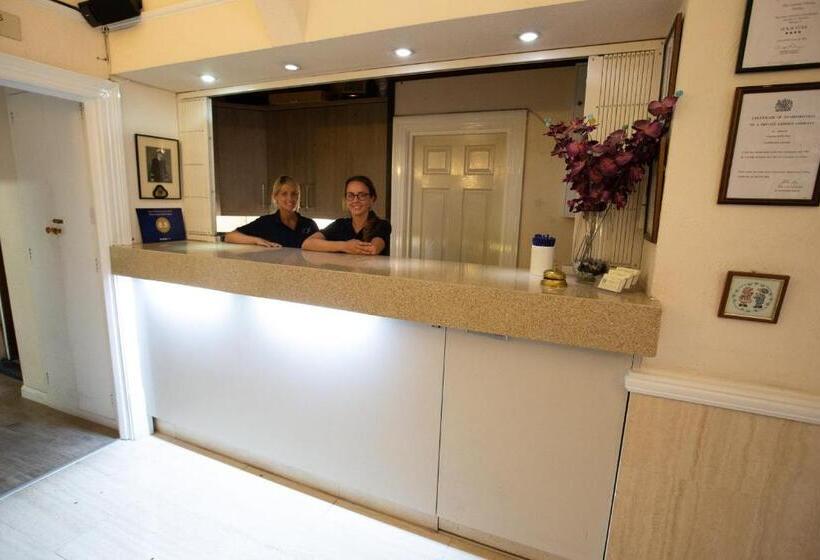 Corner House Hotel Gatwick With Bookable Holiday Parking